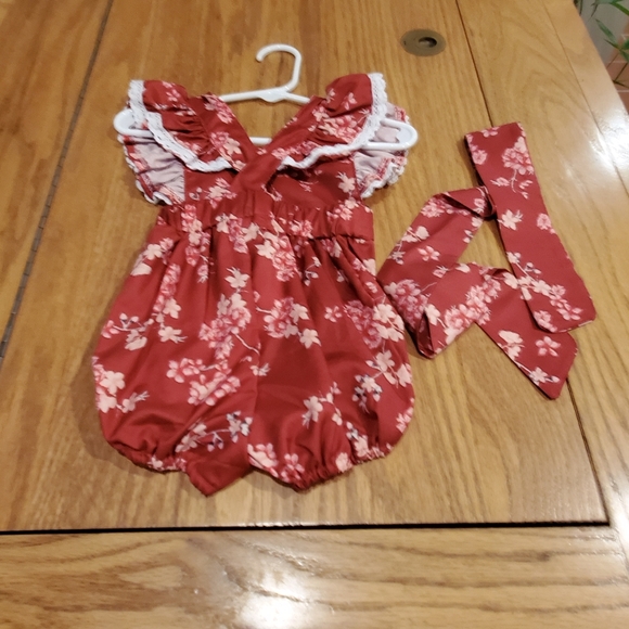 Newborn Floral Romper with matching ribbon for head. NWOT - Picture 12 of 16